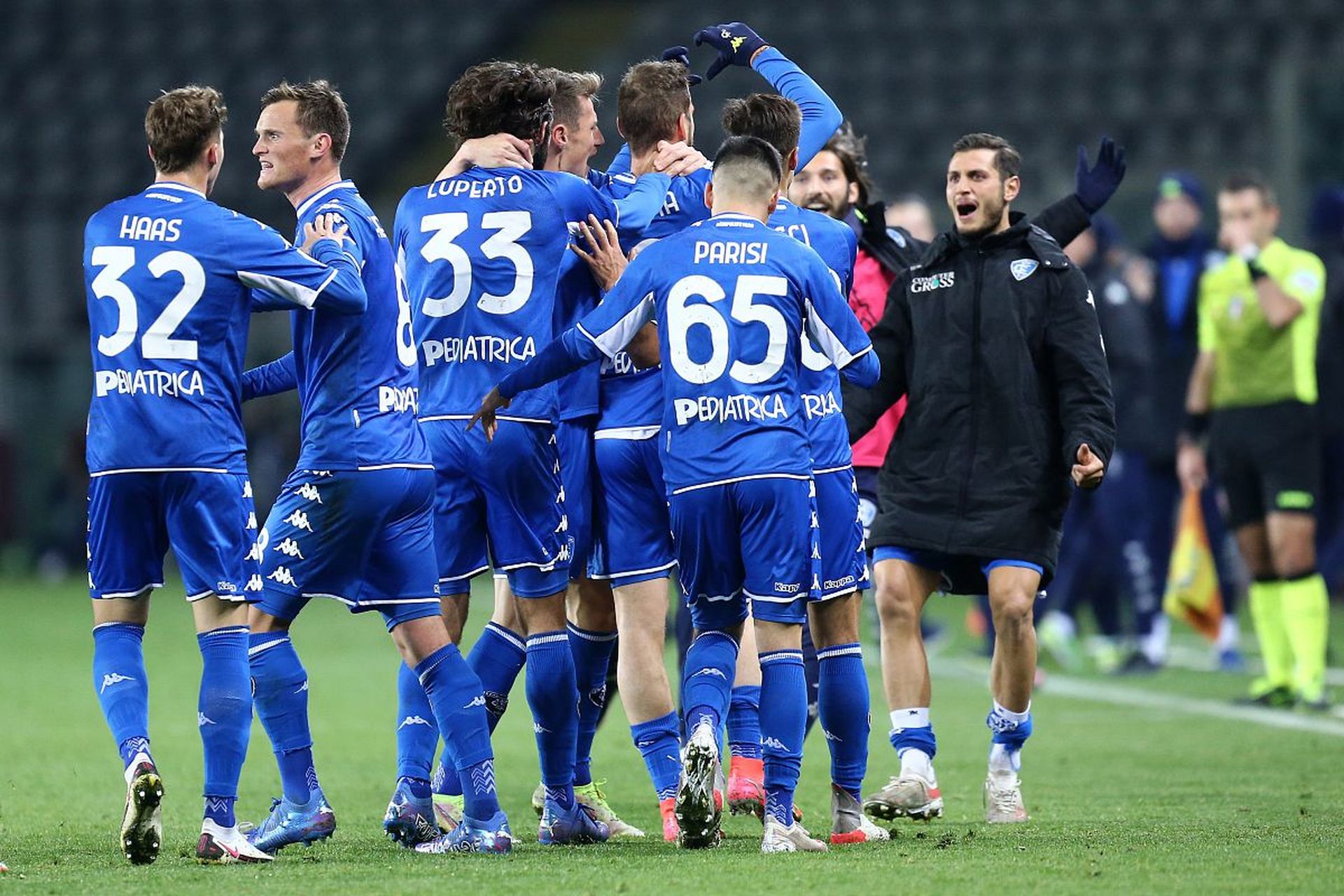 他送出了 他送出了